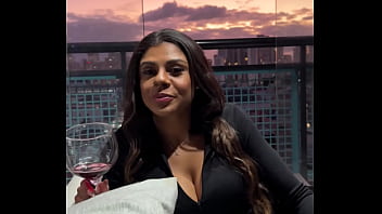 Comi gostoso a casadinha safada e muito gostosa mulher do meu chefe fui na casa do meu chefe chegando lá a esposa gostosa ficou doida pelo meu pau fudemos muito