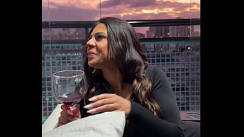 Comi gostoso a casadinha safada e muito gostosa mulher do meu chefe fui na casa do meu chefe chegando lá a esposa gostosa ficou doida pelo meu pau fudemos muito