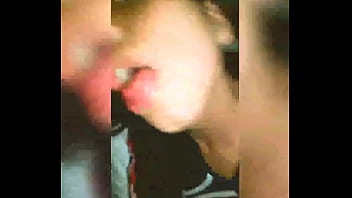 Kendhal esperando su lechita