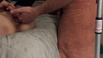 Anita cummings has a roommate help her squirt for online playdate