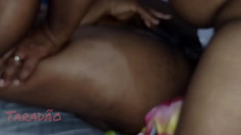 Gozando no rabo da preta