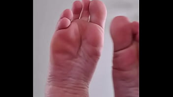 My legs are ready to play with your cock