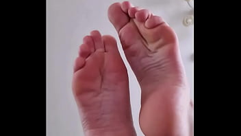 My legs are ready to play with your cock