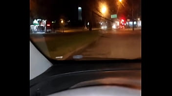 O corno leva a bruna para dar para um fã ela deu gostoso e gozou de verdade de agora em diante ela vai sair com um fã pelo menos uma vez por mês você pode ser o próximo