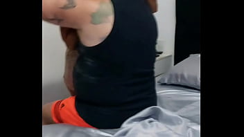 O corno leva a bruna para dar para um fã ela deu gostoso e gozou de verdade de agora em diante ela vai sair com um fã pelo menos uma vez por mês você pode ser o próximo