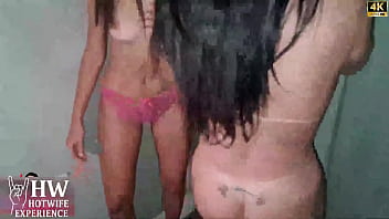 Novinhos da imperium e monica lima fazem a festa na cabine da balada e os cornos ficam só na punheta