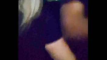 Fodendo rapidinho com motorista de aplicativo mais pra curtirem o som porque a luz do celular falhou na proxima prometo que capricho na iluminação ou faço de dia Fodendo rapidinho com motorista de aplicativo mais pra curtirem o som porque a luz do celular falhou na proxima prometo que capricho na iluminação ou faço de dia