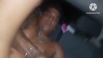 Meu marido comendo a amiga dele