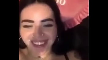 Amiga do trabalho mamou ate sair leitinho