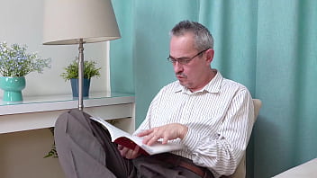 Old man fucks a flexi teen anal