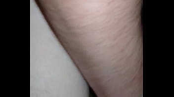 Y le gusta x la cola