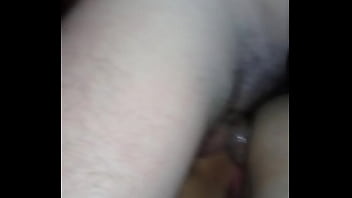 Y le gusta x la cola