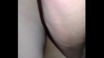 Y le gusta x la cola