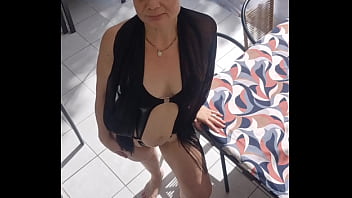 Coucou toi envie de découvrir une milf sans tabou qui aime le sexe