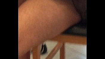 Ninfeta de 18 aninhos sentando no pau