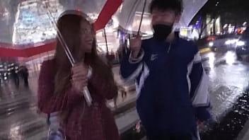 パート1 彼氏の要望でntrせちゃうギャル、ひなさん23歳が登場。チ●コ一本じゃ満足できない貪欲な褐色bodyに交互に中出し！カップル公認のntrセックス！！