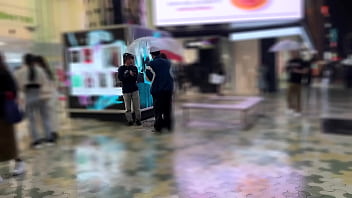 パート1 彼氏の要望でntrせちゃうギャル、ひなさん23歳が登場。チ●コ一本じゃ満足できない貪欲な褐色bodyに交互に中出し！カップル公認のntrセックス！！