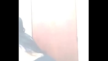 Mi amiga nalgona se pone a bailar para ser famosa