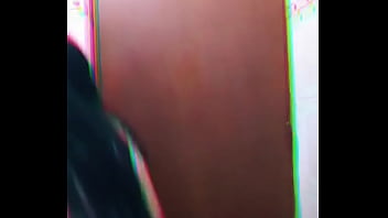 Mi amiga nalgona se pone a bailar para ser famosa