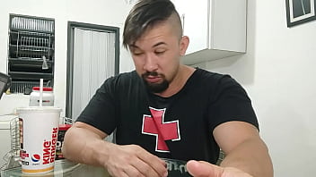 Comendo o maior burger king do x videos