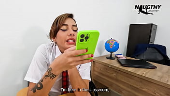 Schoolwomen masturbates in classroom