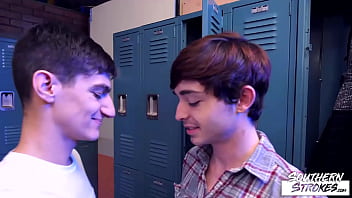 Locker Room Bareback With Young Amateurs thumbnail