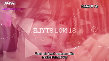 Gostosa peituda acaba dando a buceta pra novinho dotado legendado