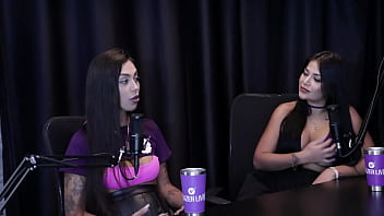 Fica No Controle Quando Não Grava Com Atores Todo Mês Tinha Uma Safadeza Com O Gringo E Ia Sozinha Na Casa De Swing Renatinha Melo Watch Sheer Red thumbnail