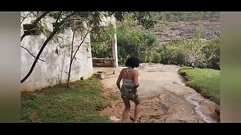 Trilha cachoeira e muito sexo em público