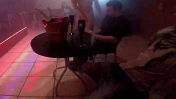 Amiga fez show de sexo na casa de swing