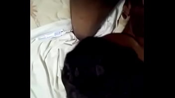 Chupando o pirocão do colega do xvideos