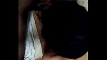 Chupando o pirocão do colega do xvideos