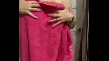 She just showered and slowly dries her naked body – tits & pussy tease
