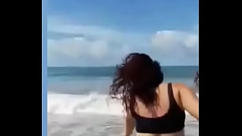 Gostosa Ao Mar thumbnail