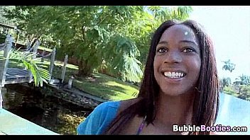 Round black booty 12