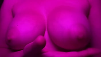 European stepmom artemisia love flashing her juicy boobs close up slow motion