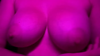 European stepmom artemisia love flashing her juicy boobs close up slow motion