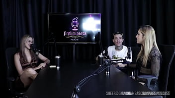 Loira safada faz um boquete gostoso no pau do magrinho deixando todo babado yasmin pariz & ktal