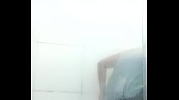 Braguianista tomando banho