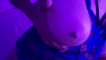 Madrasta assistindo filme pornô e se masturbando louca para dar