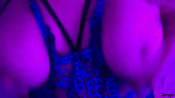 Madrasta assistindo filme pornô e se masturbando louca para dar