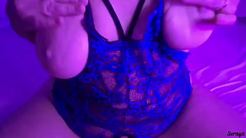 Madrasta assistindo filme pornô e se masturbando louca para dar