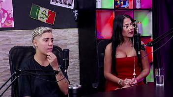 Contou como começou a 'carona do ted' tomou multa por mostrar os peitos sabe o perfil da menina e a cristal ortega fez a carona sem saber de nada binho ted ted oficial watch sheer red