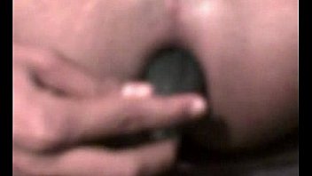 Metiendo Pepino En Su Culo El Gay thumbnail