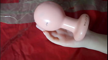 Riesiger Anal Stöpsel Tut Weh thumbnail