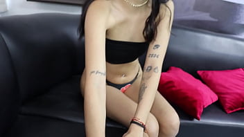 Vecina buenos dias quisiera un vasito de agua vecina que haces desnuda tu novio nos puede ver