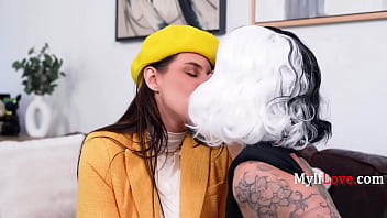 She’s begging for scissoring