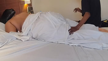 Dia dos namorados essa bbw ganhou leitinho na boca