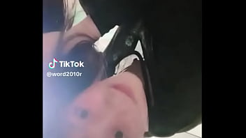 Asiatica Vazando Peito Em Live thumbnail