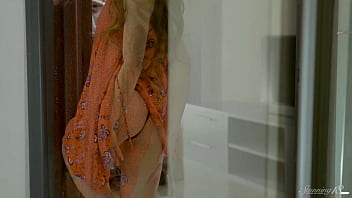 Gorgeous angel hanka d's drilling her tight pussy with a huge toy